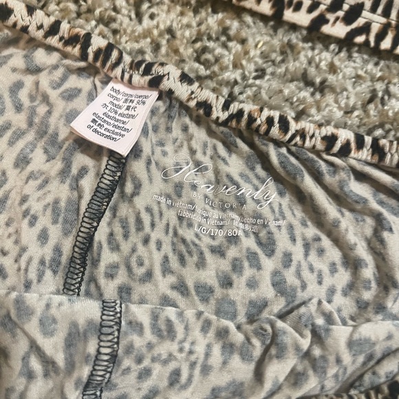 Victoria Secret Pajama Set Top and Bottom Size L - Picture 6 of 6